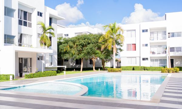 Piscina de un condominio, un área común que se puede reservar desde Resident5